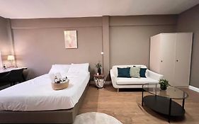 Hi Life Sukhumvit 65 Guest House